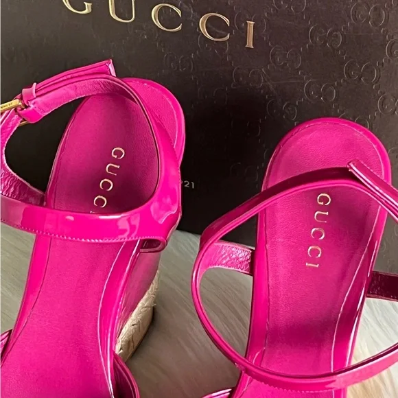 AUTHENTIC GUCCI MONOGRAM HOT PINK SANDALS - Picture 8 of 12